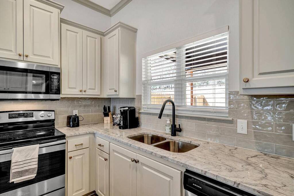 Villa Alamo Luxury Living Up To 11 à Tyler Extérieur photo