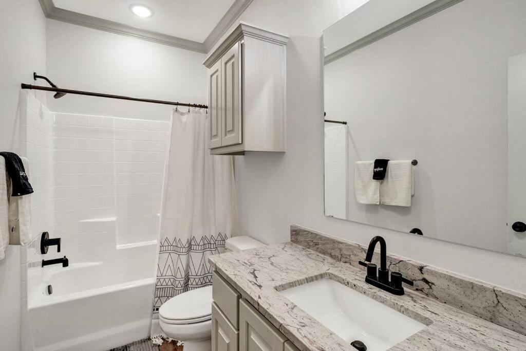 Villa Alamo Luxury Living Up To 11 à Tyler Extérieur photo